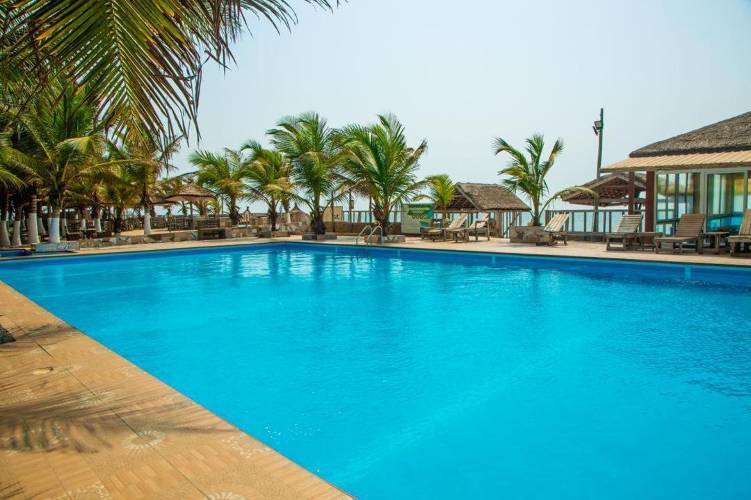 Ocean Green Beach Resort Prampram Extérieur photo